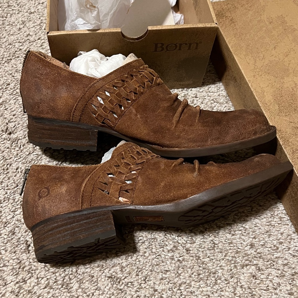 BNWT Born ankle boots - women’s 10